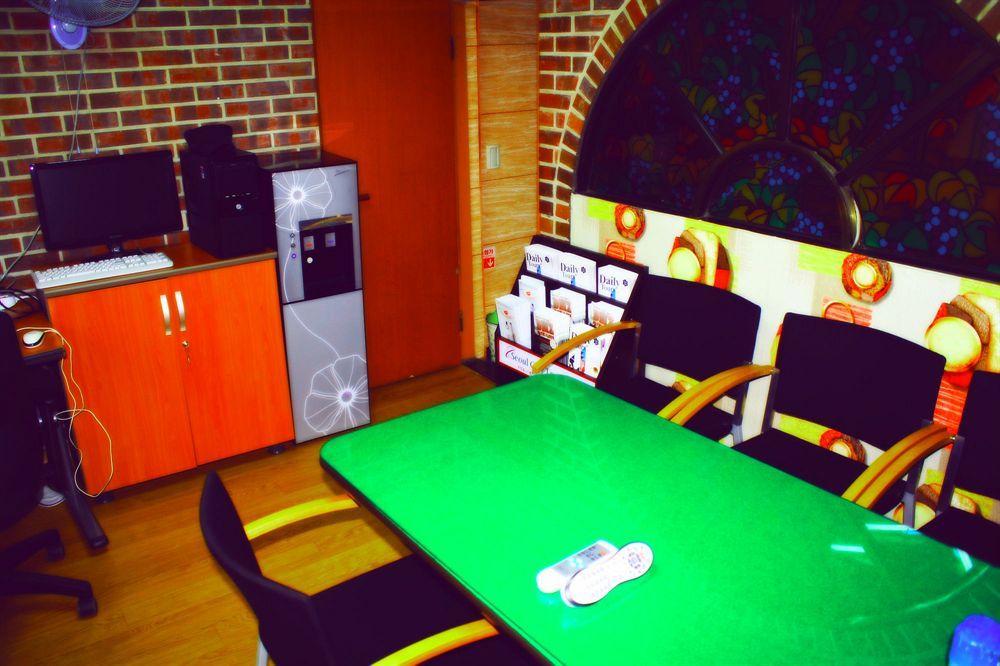 Oppa Hostel Seoul Eksteriør bilde