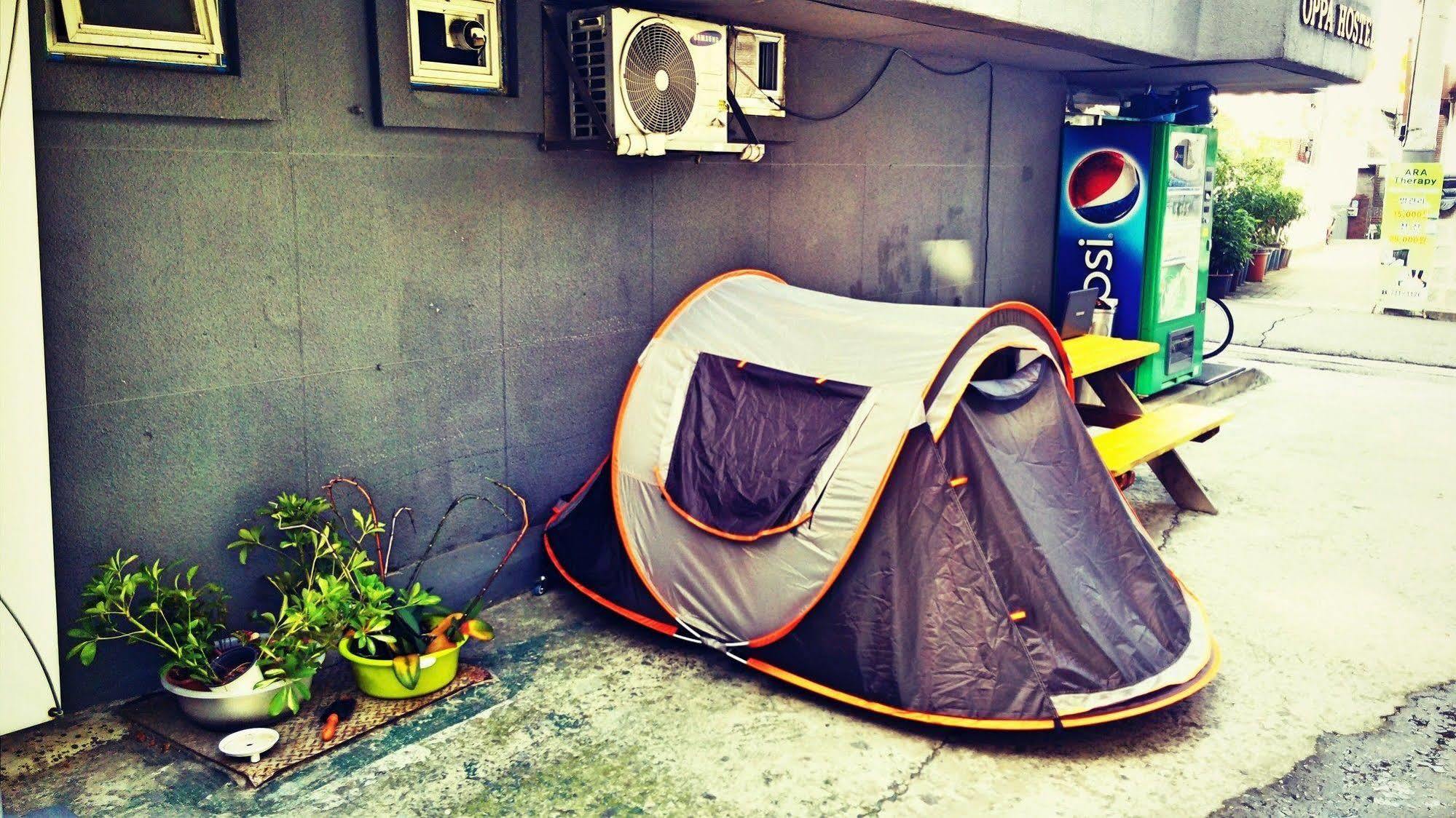 Oppa Hostel Seoul Eksteriør bilde